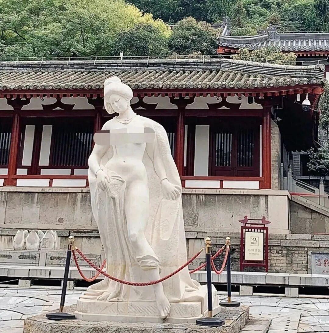 盛世娱乐官方网站-贵妃半裸出浴雕像被指“不雅观”
